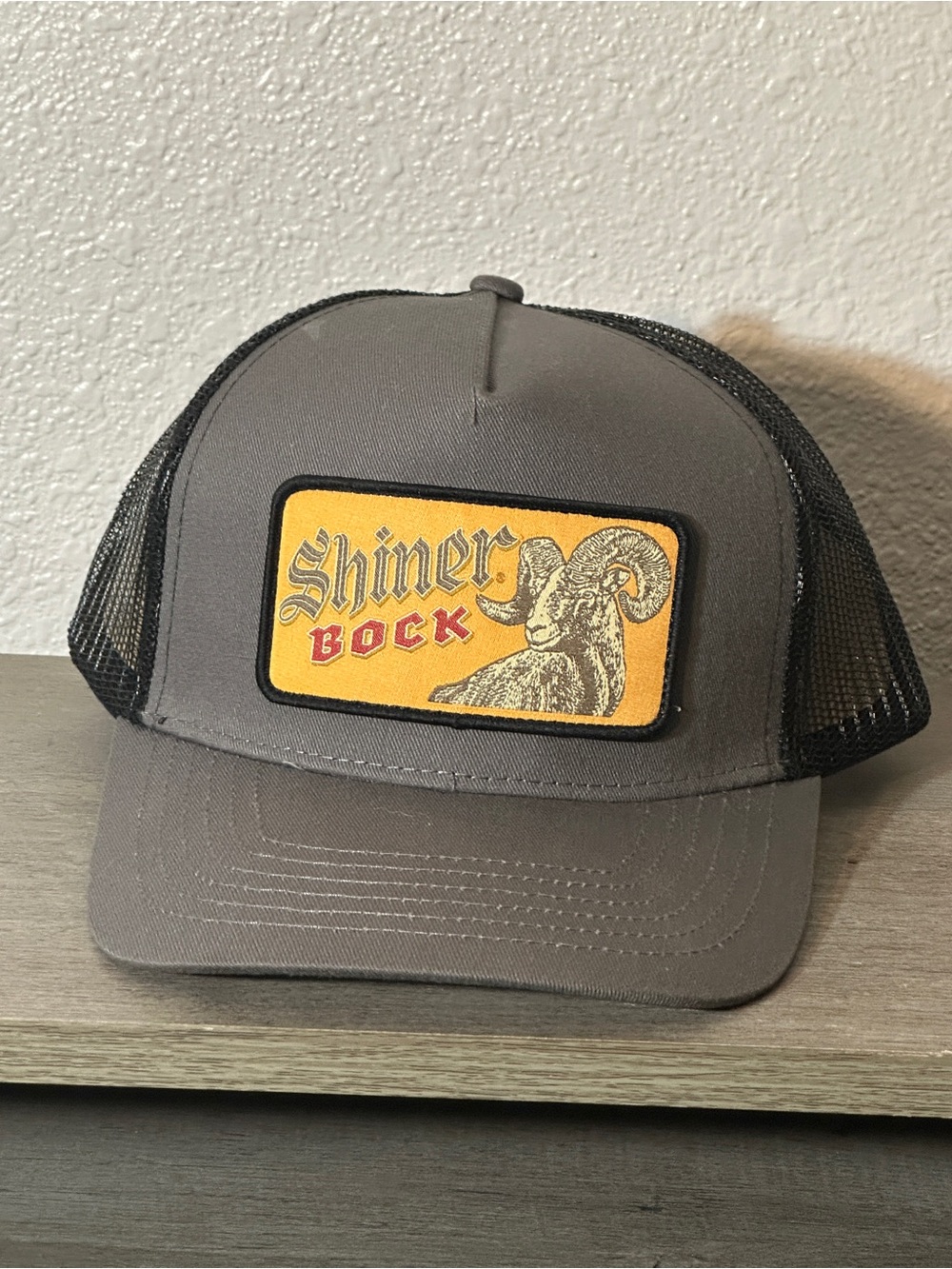 Shiner Bock Trucker Hat Snapback Cap Gray Black Mesh Texas Beer Logo
